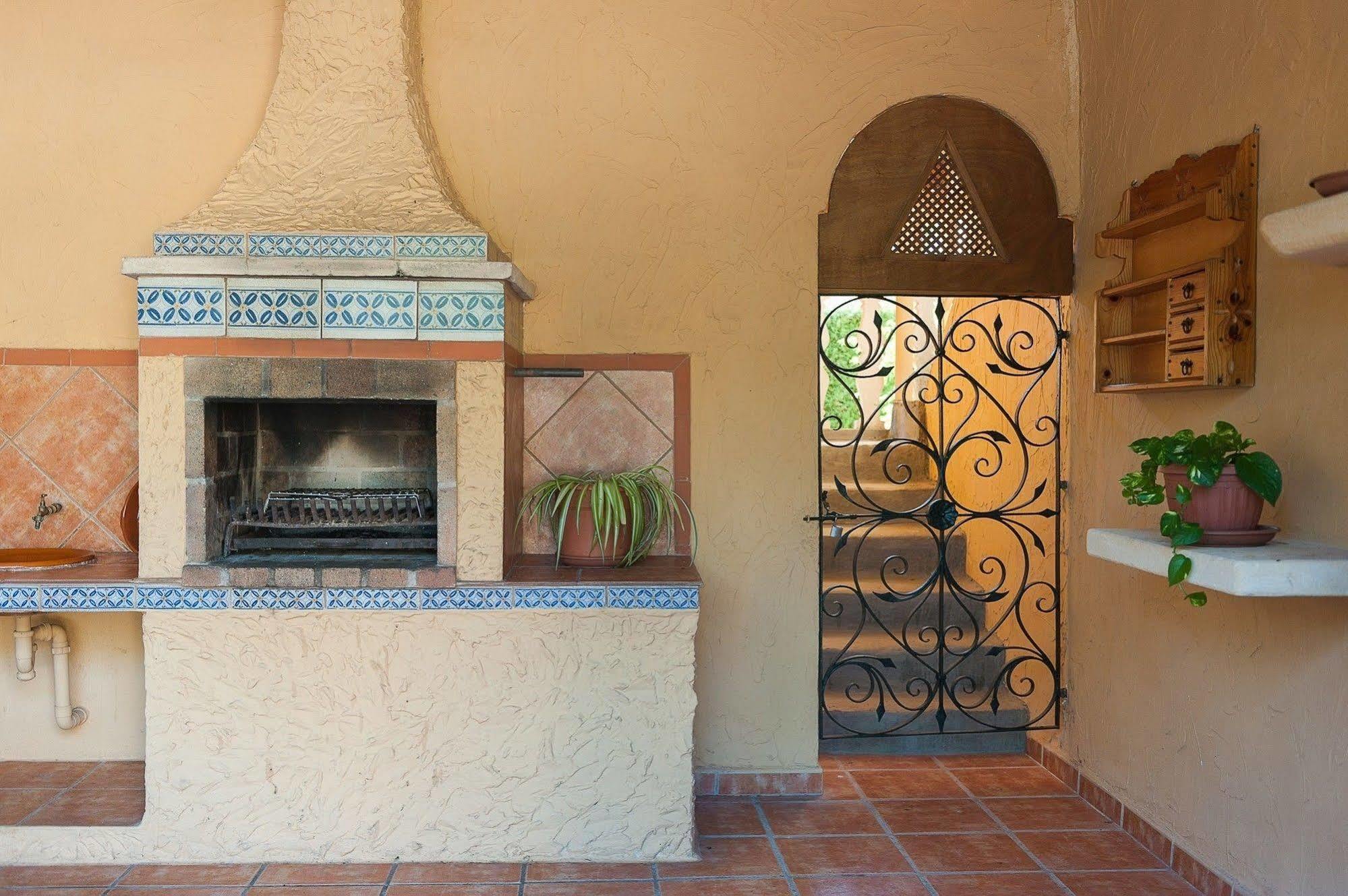 Els Pins Villa Crestatx Bagian luar foto