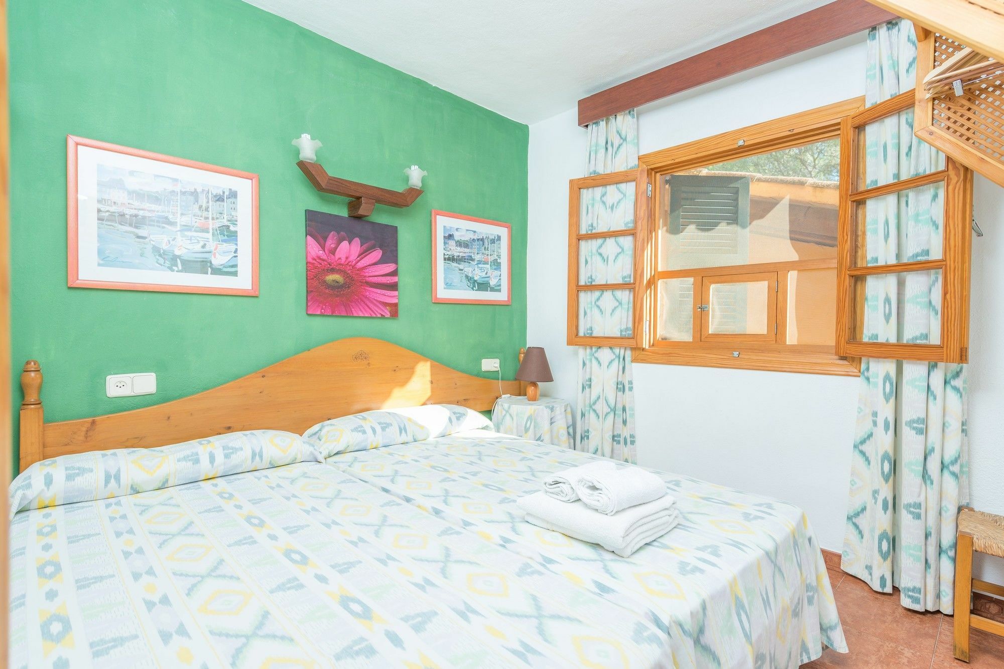 Els Pins Villa Crestatx Bagian luar foto