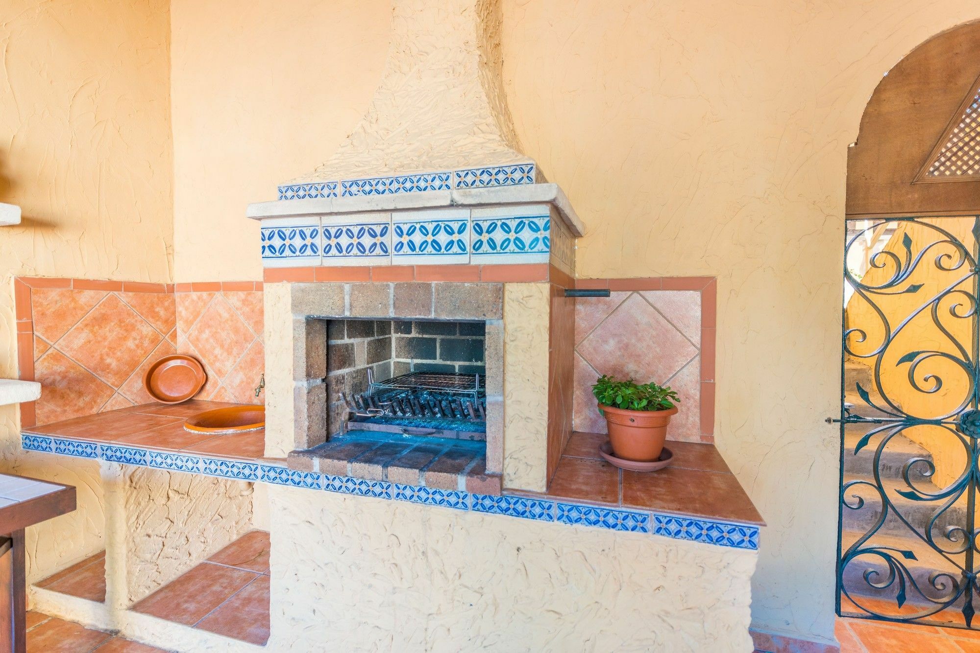 Els Pins Villa Crestatx Bagian luar foto